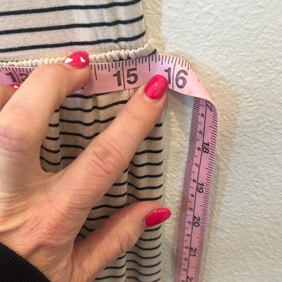 Olivia Rae Women’s Striped Tiered Dress Flutter Sleeves Scoop Neck Elastic Large - Picture 9 of 10